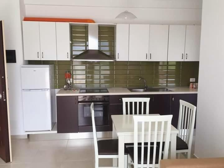 Migi Residence Durrës Esterno foto